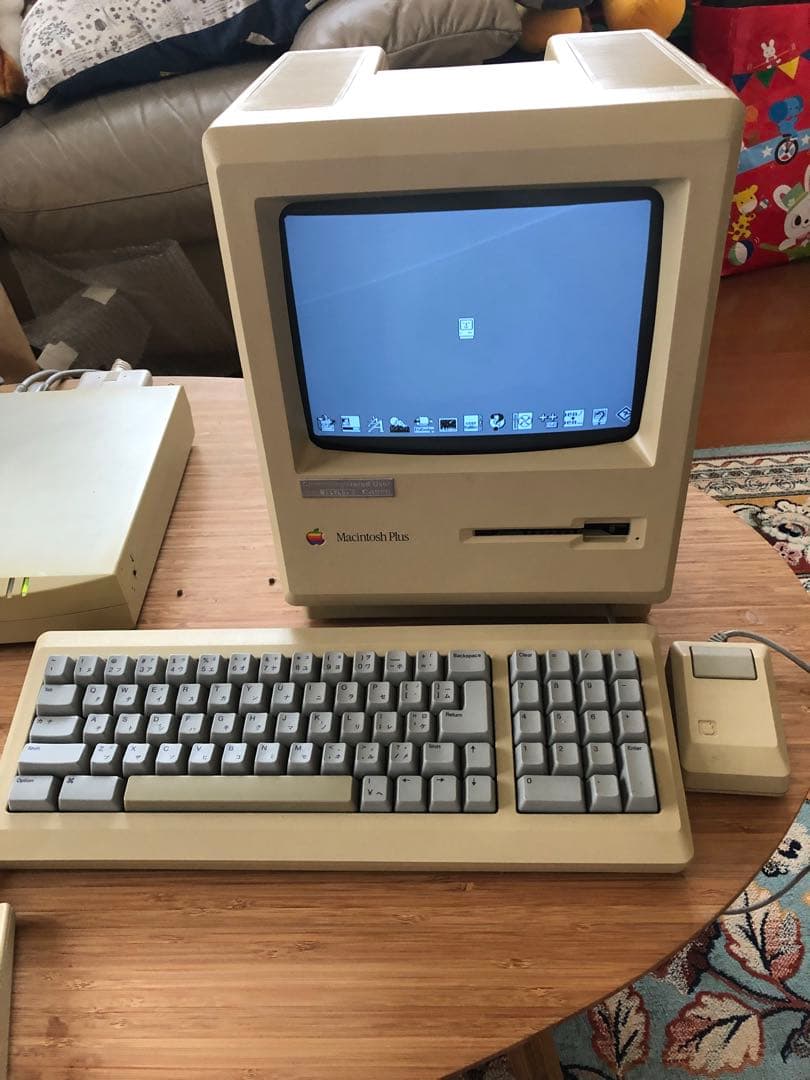 Apple Macintosh plus