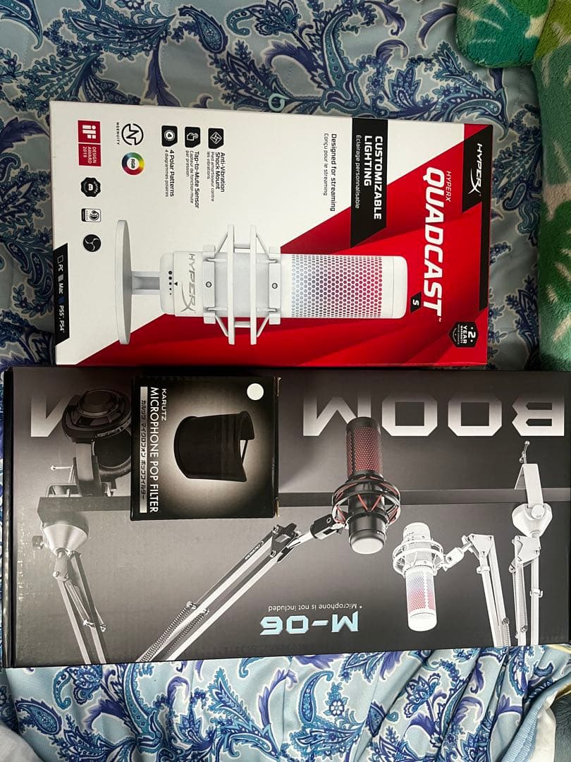 HyperX QuadCast Sスタンドアロンマイク マイクアーム