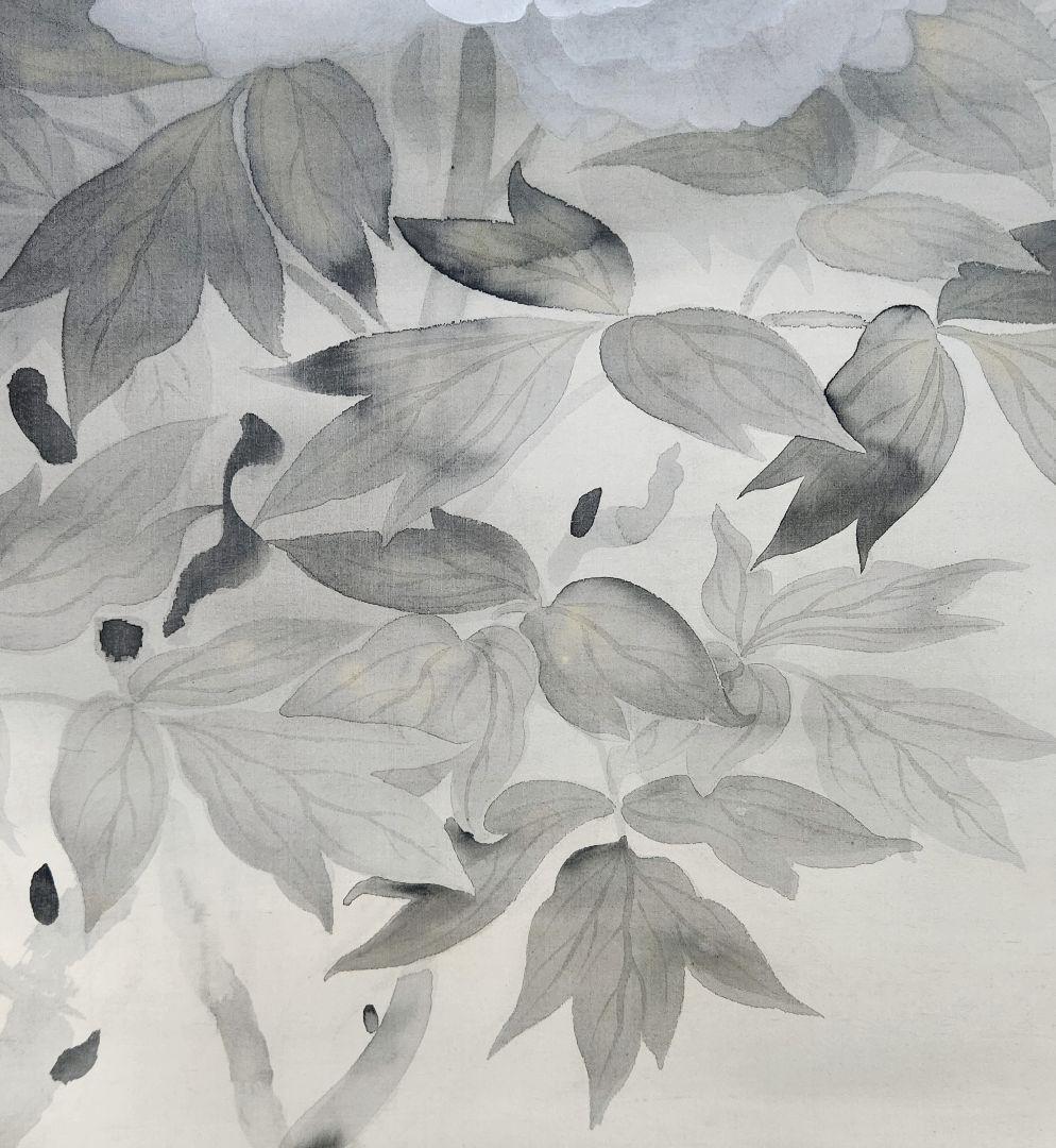 白牡丹図】山本大慈 2675 ボタン 掛け軸 肉筆 - メルカリ