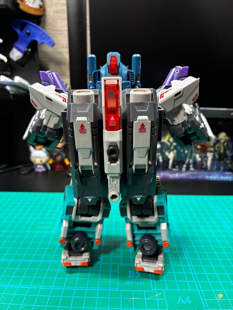 誠造社 SDT-06 CAESAR 非正規トランスフォーマー