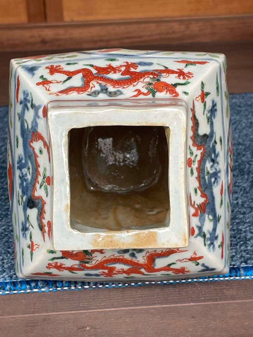 時代物 白磁 色絵 金彩 御稲荷様 神狐 稲荷狐 置物 一対 高さ6.5cm