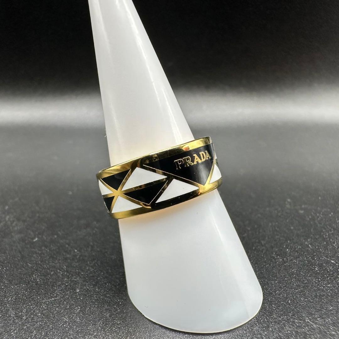 極美品✨　PRADA　プラダ　リング　指輪　ロゴ　刻印　1358
