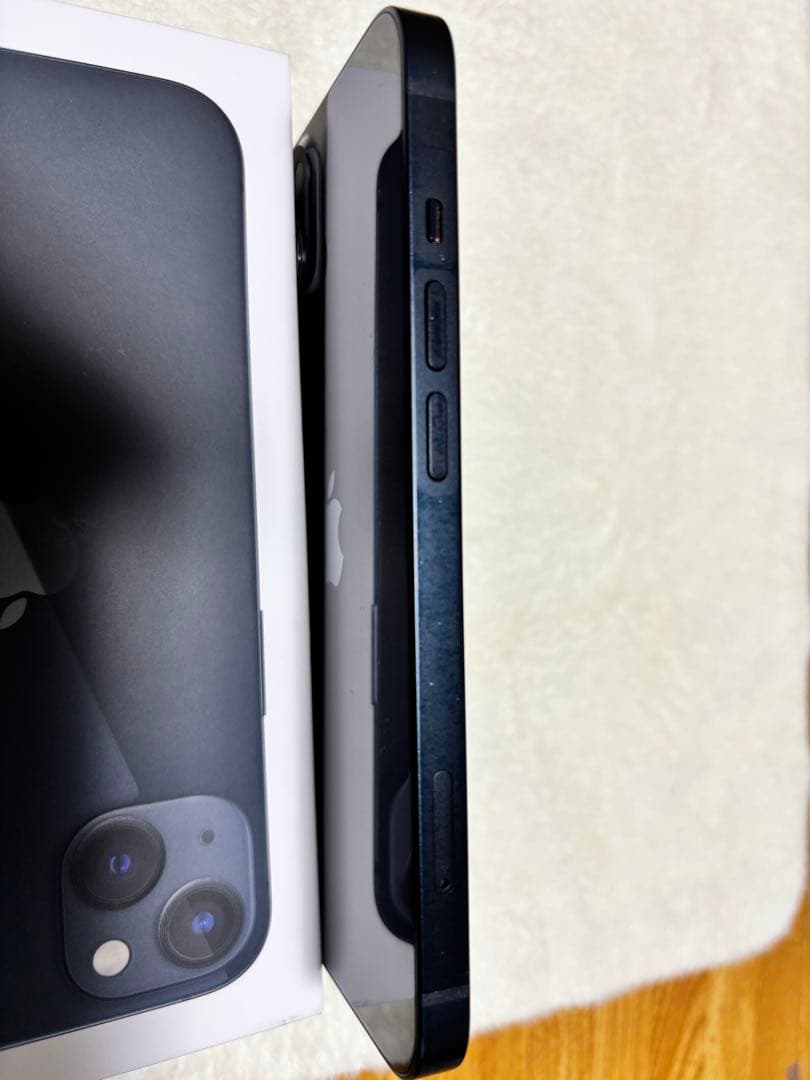 Apple iPhone 13本体　256GB ミッドナイト