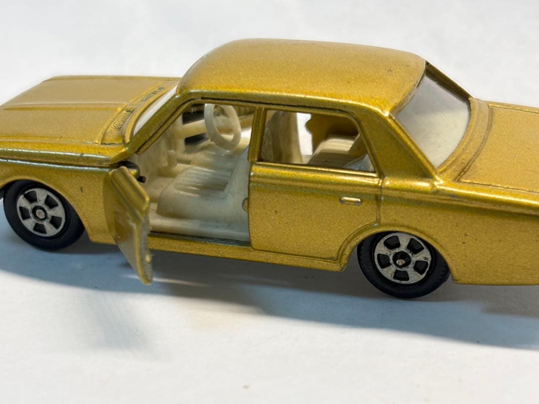 トミカ 黒箱 3-1-4 トヨタ クラウン スーパーデラックス 1Aホイール