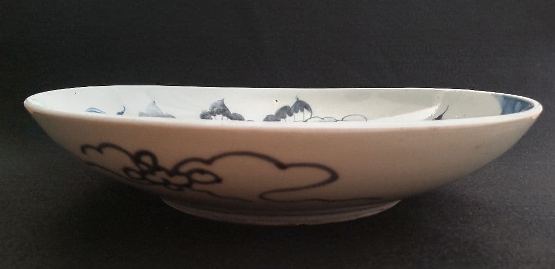 染付獅子牡丹図皿　大皿　古伊万里