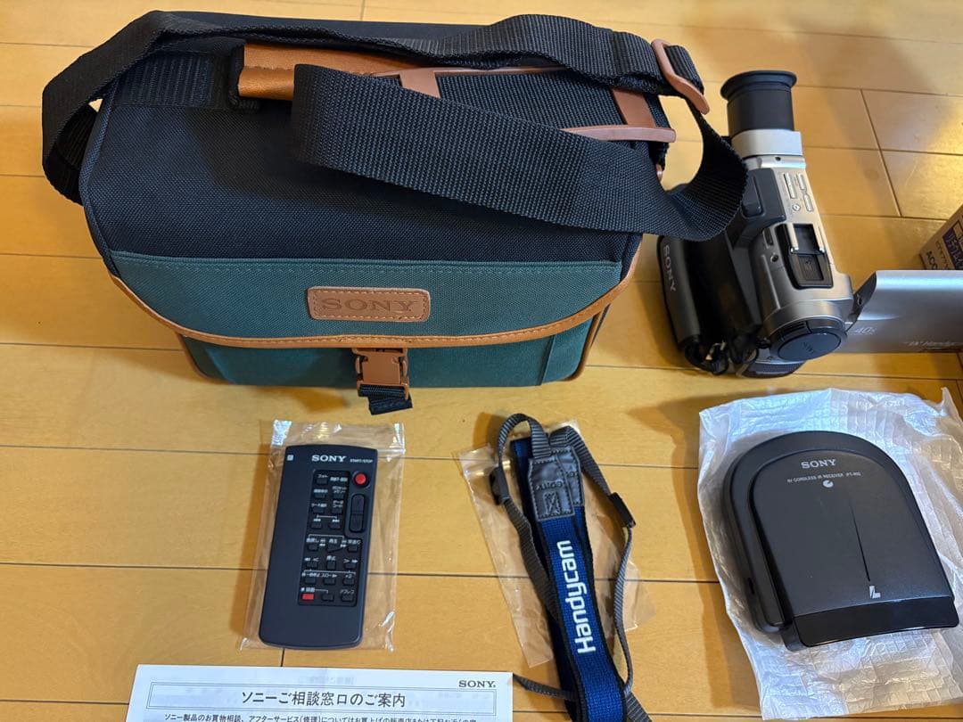 【美品】ソニー ①MiniDV Handycam DCR-TRV7②カメラバック