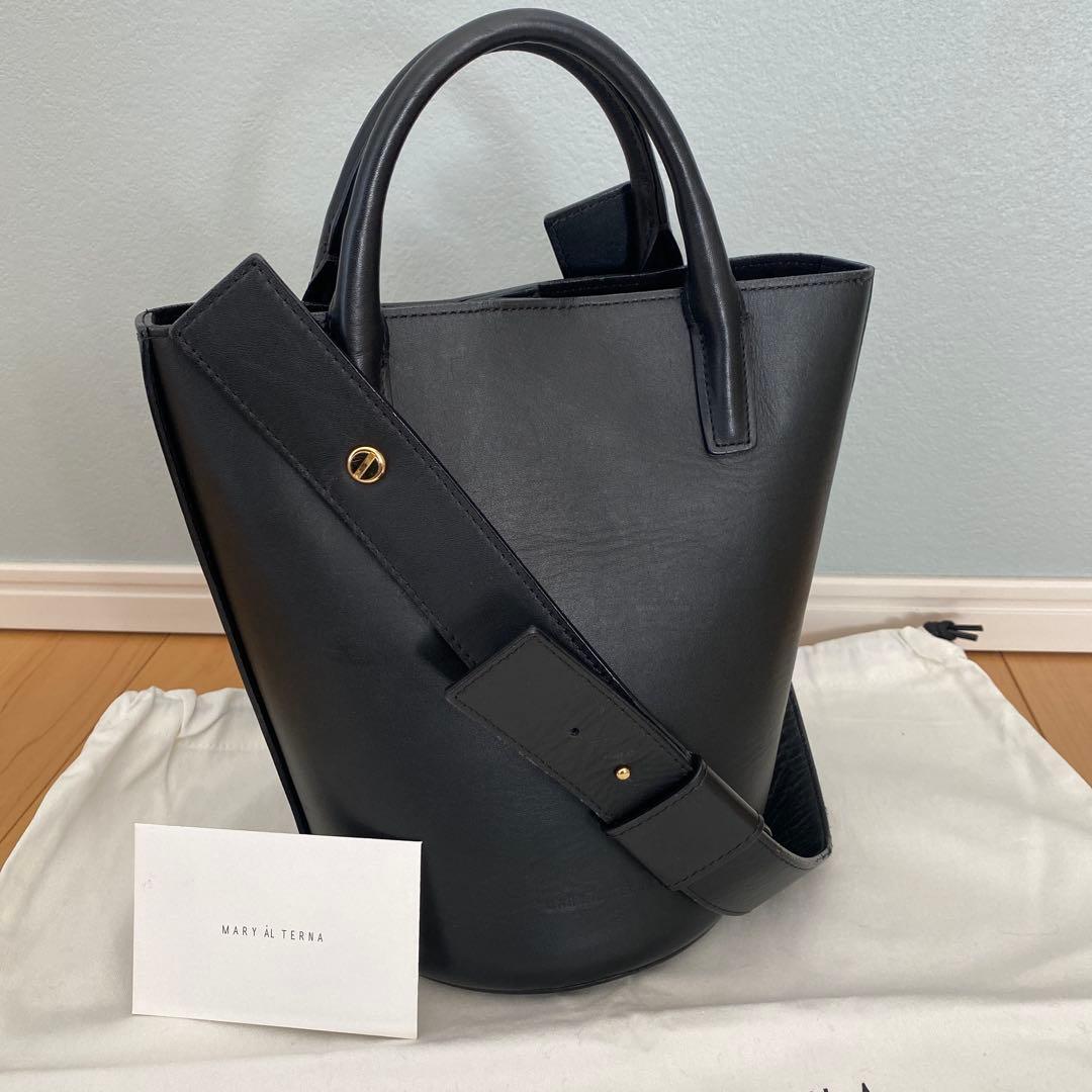 MARY AL TERNA メアリオルターナ　ブラックレザーハンドバッグ