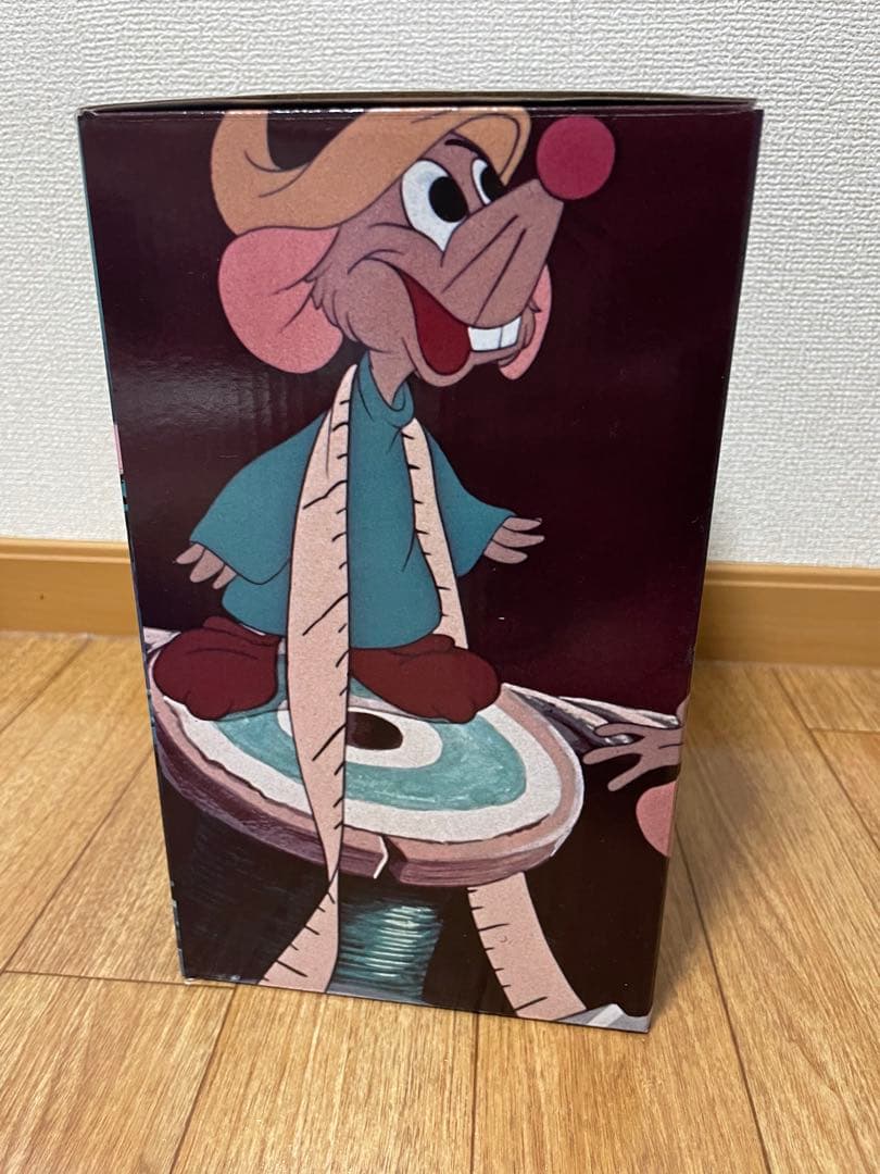 ディズニーストア シンデレラフィギュアドレス 数量限定 75周年デザイン