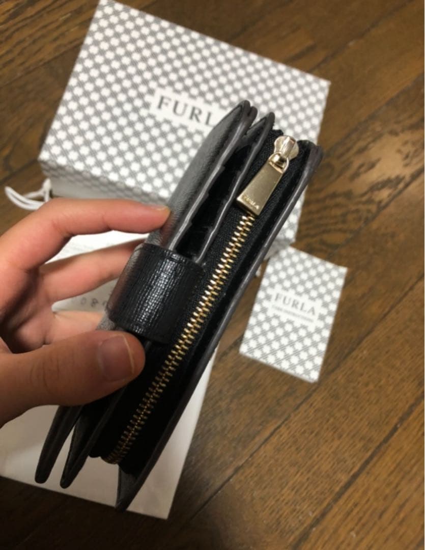 FURLA 折りたたみ財布