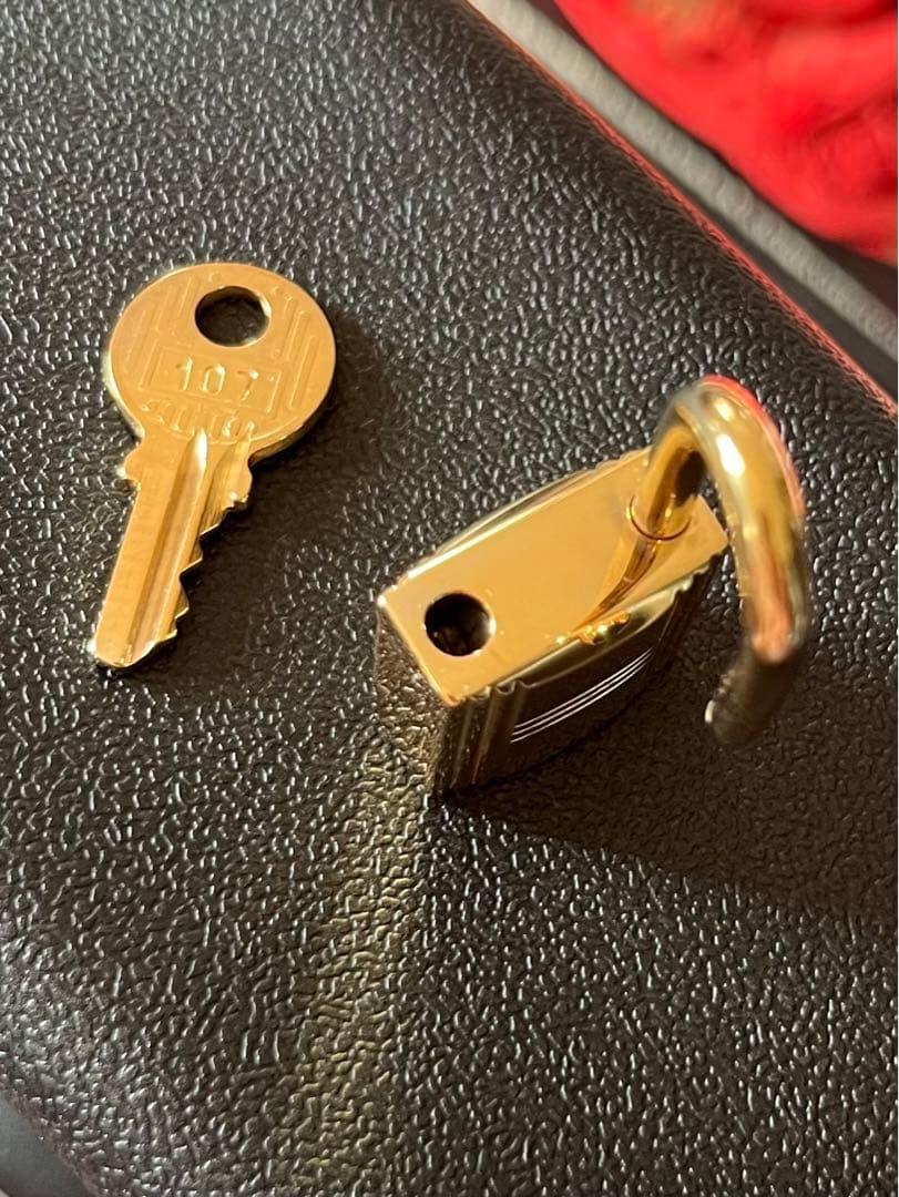 HERMES エルメス カデナ ゴールド 南京錠 鍵付き