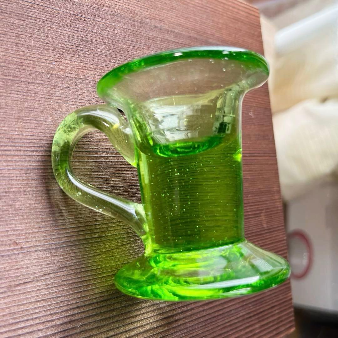 骨董 時代ガラス 超希少若草色 取手付き 厚底 アイスクリームコップ ウラン