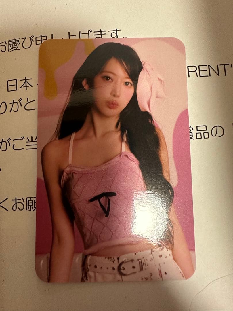 Le Sserafim different サクラ　DLキャンペーン　当選トレカ LESSERAFIM「DIFFERENT」DL キャンペーン トレカ チェウォン - メルカリ