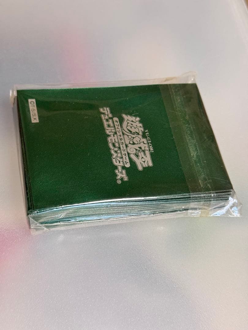 遊戯王 初期ロゴ メタリックグリーン 緑 公式 スリーブ 50枚 未使用