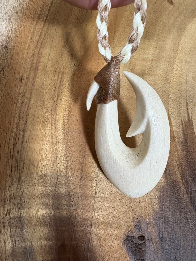 ボーンカービングネックレス(sw66)マッコウの通販はau PAY マーケット
