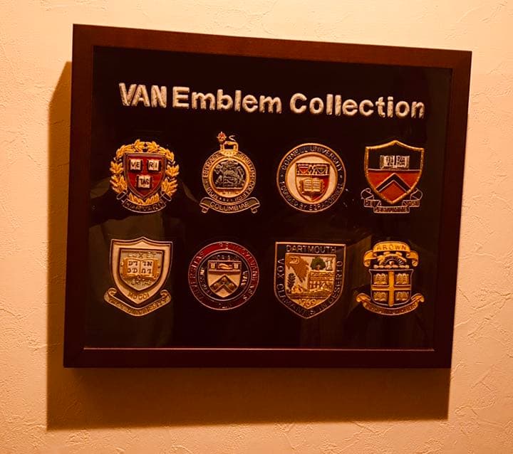 アイビーリーグ校章アメリカ東部8大学ブレザーエンブレム、ブラウン