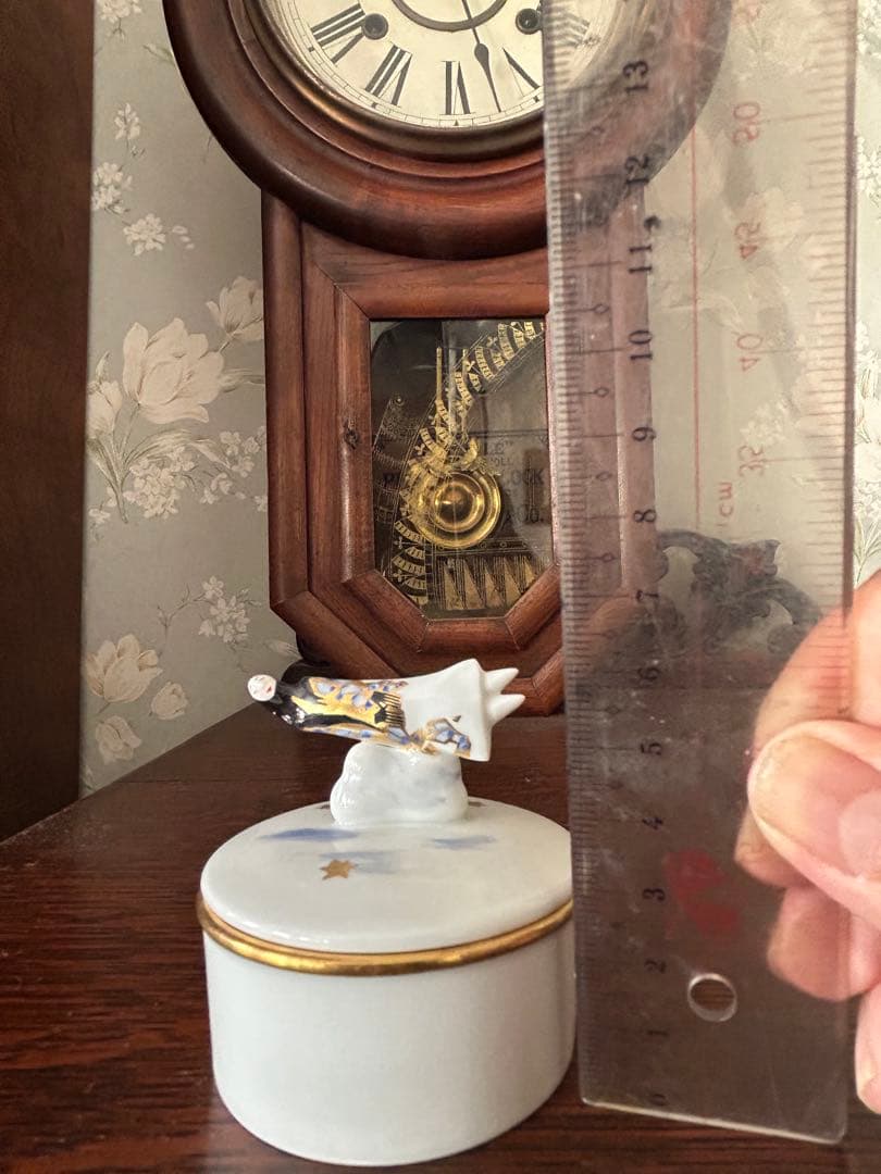 マイセン 陶器 蓋付きボックス 女性フィギュア