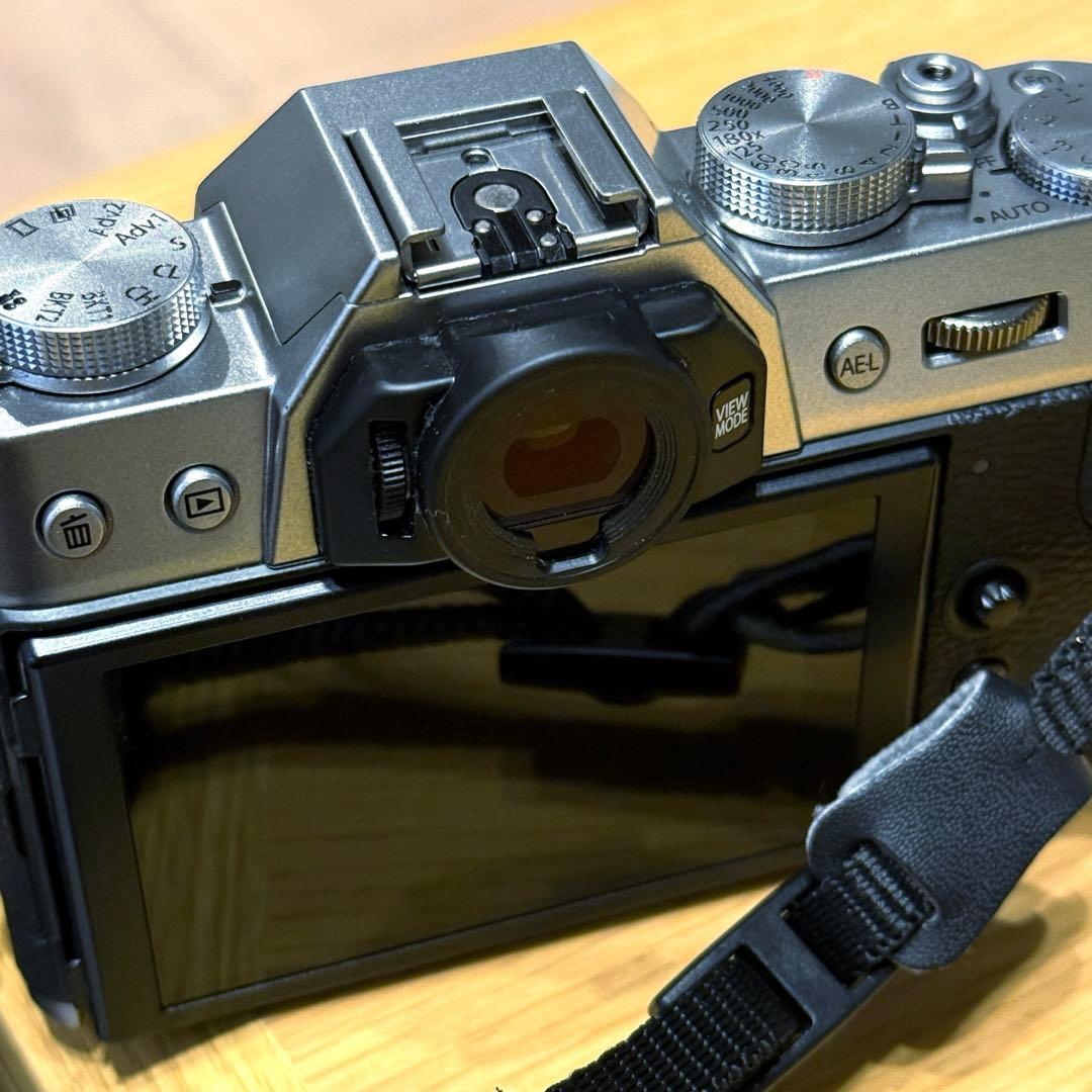 FUJIFILM X-T30 シルバー ミラーレス一眼 カメラ本体 外箱付き カメラ