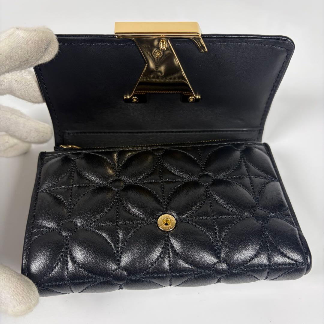 【未使用級】ルイヴィトンポルトフォイユカプシーヌコンパクトキルティングフラワー