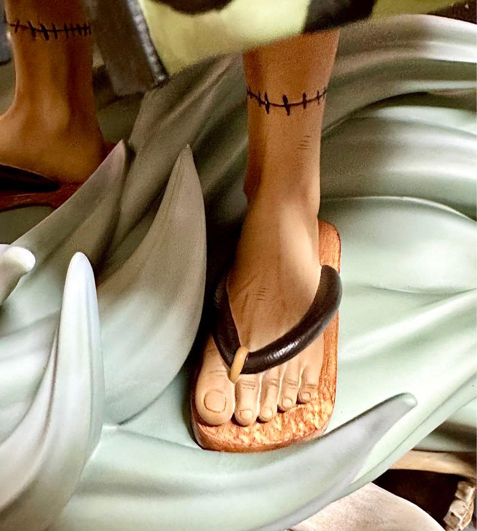 ゾロ フィギュア ワンピース フィギュア