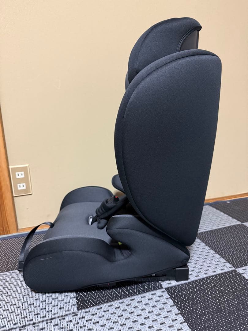 チャイルドシート　ジュニアシート　ISOFIX