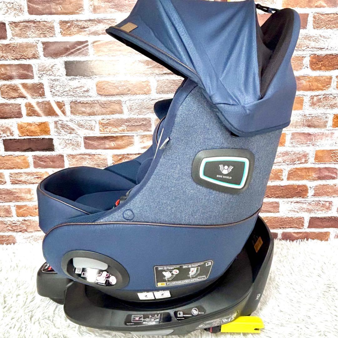 ✨アップリカ✨ 回転式チャイルドシート クルリラビッテエックス ネイビー