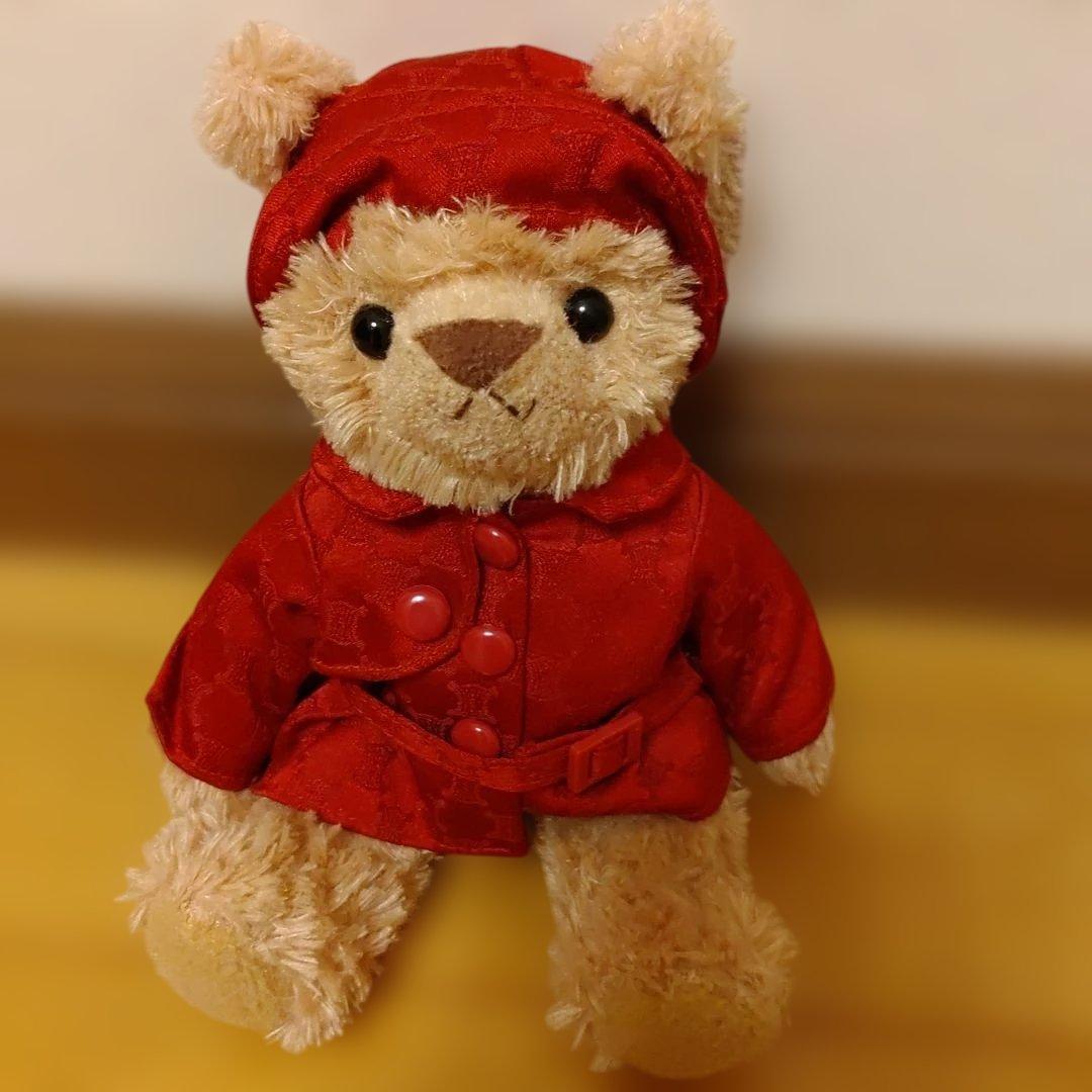 セリーヌ　　セリーヌのレッドコートベア