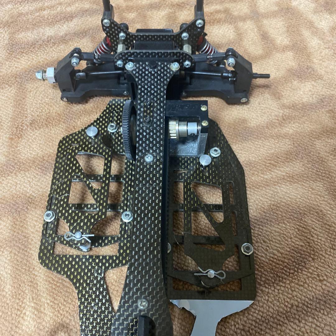 ヨコモ　カーボンシャーシ