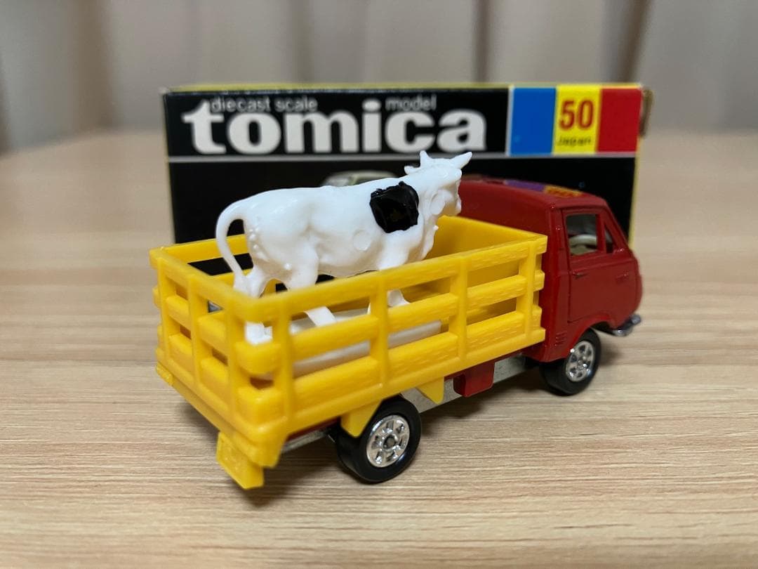 トミカ　黒箱　50-1-3 トヨタ　ハイエース　牧場トラック