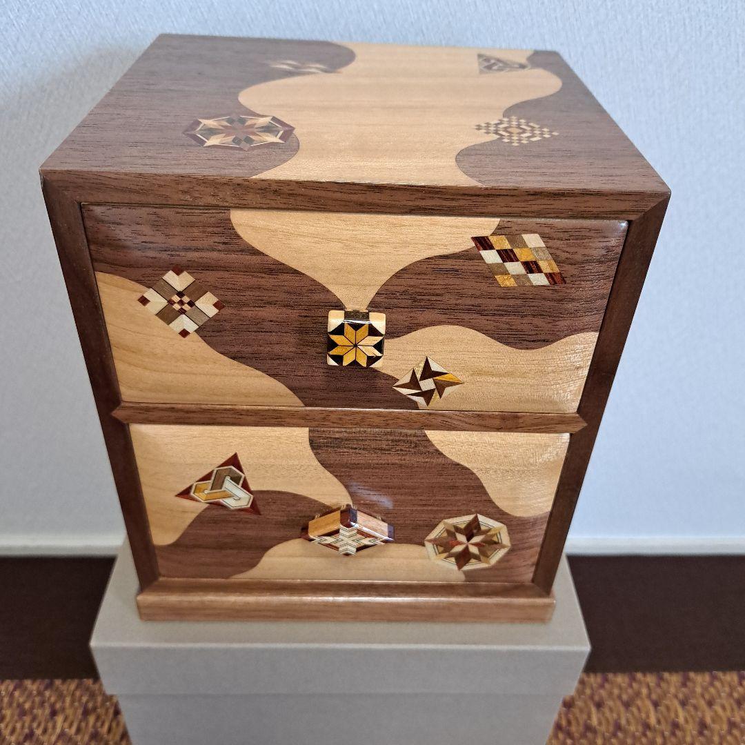 箱根寄木細工 浜松屋 二ツ引（乱寄・白） - メルカリ