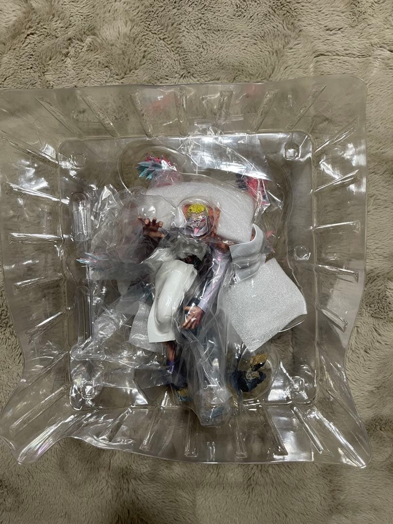 ワンピースフィギュア　POP maximum　ドフラミンゴ