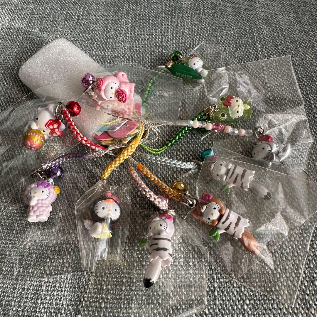 ご当地キティ　根付け　ストラップ　ファスナーマスコット　他　まとめ売り　100個