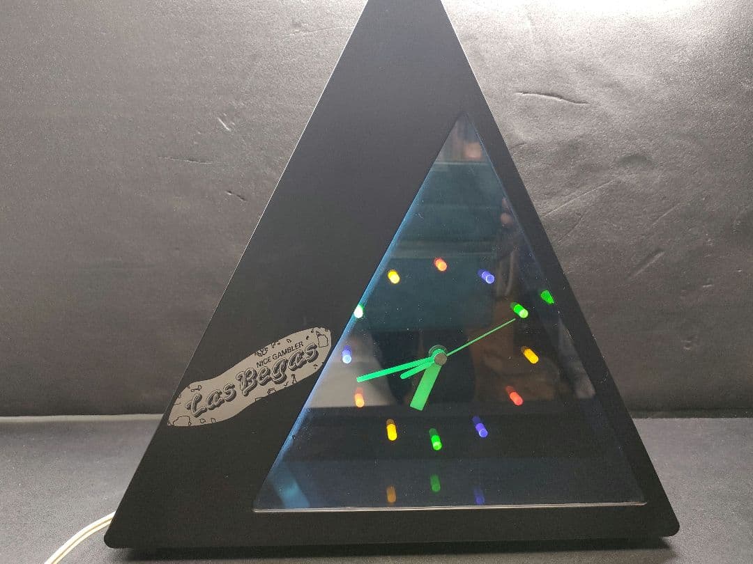 希少】 置時計（三角型） ネオンライト レトロ 鹿野漆器株式会社