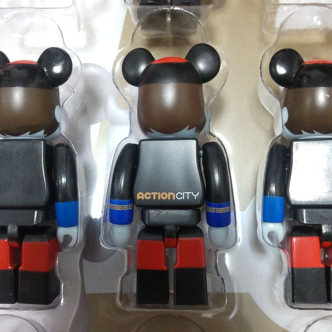 激レア　蓄光　キョンシー　ベアブリック　be@rbrick　シンガポール　限定