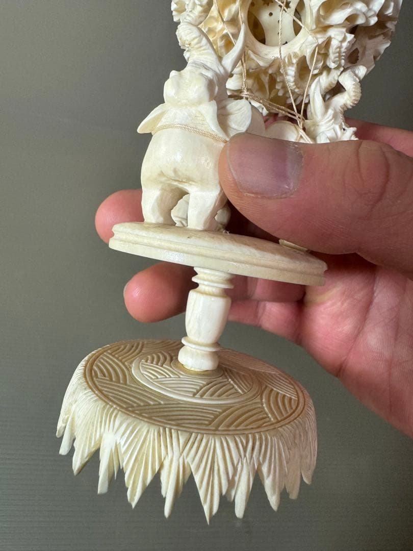 2736 中国美術 天球 多層球 龍の置物 象の置物 精密彫刻 工芸品 - メルカリ