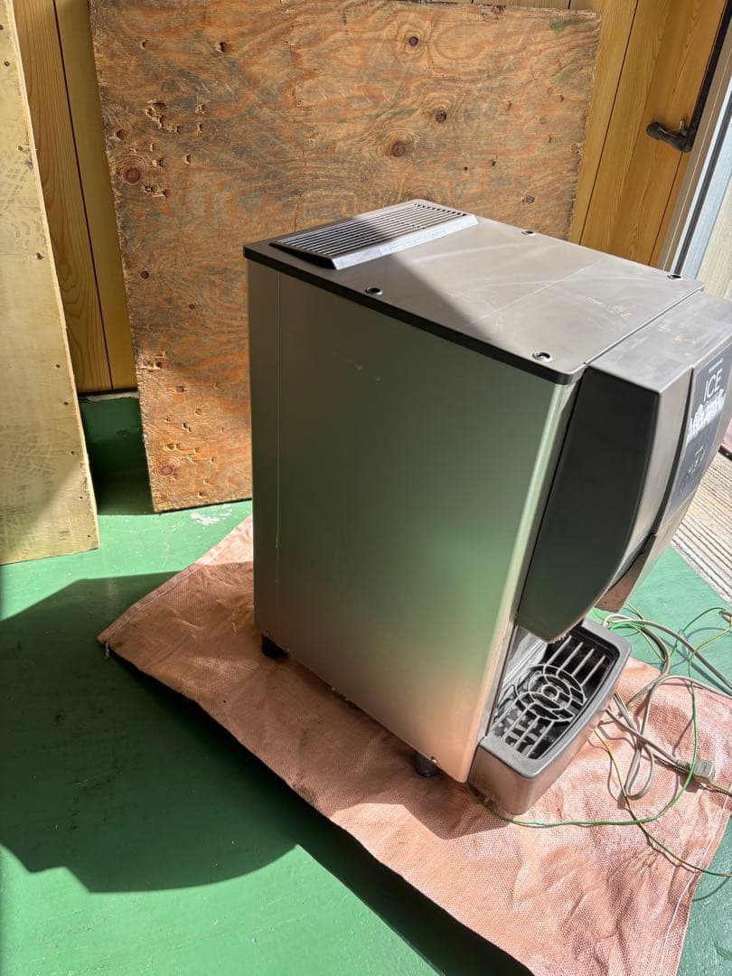 ホシザキ　チップアイスディスペンサー　DCM-70K