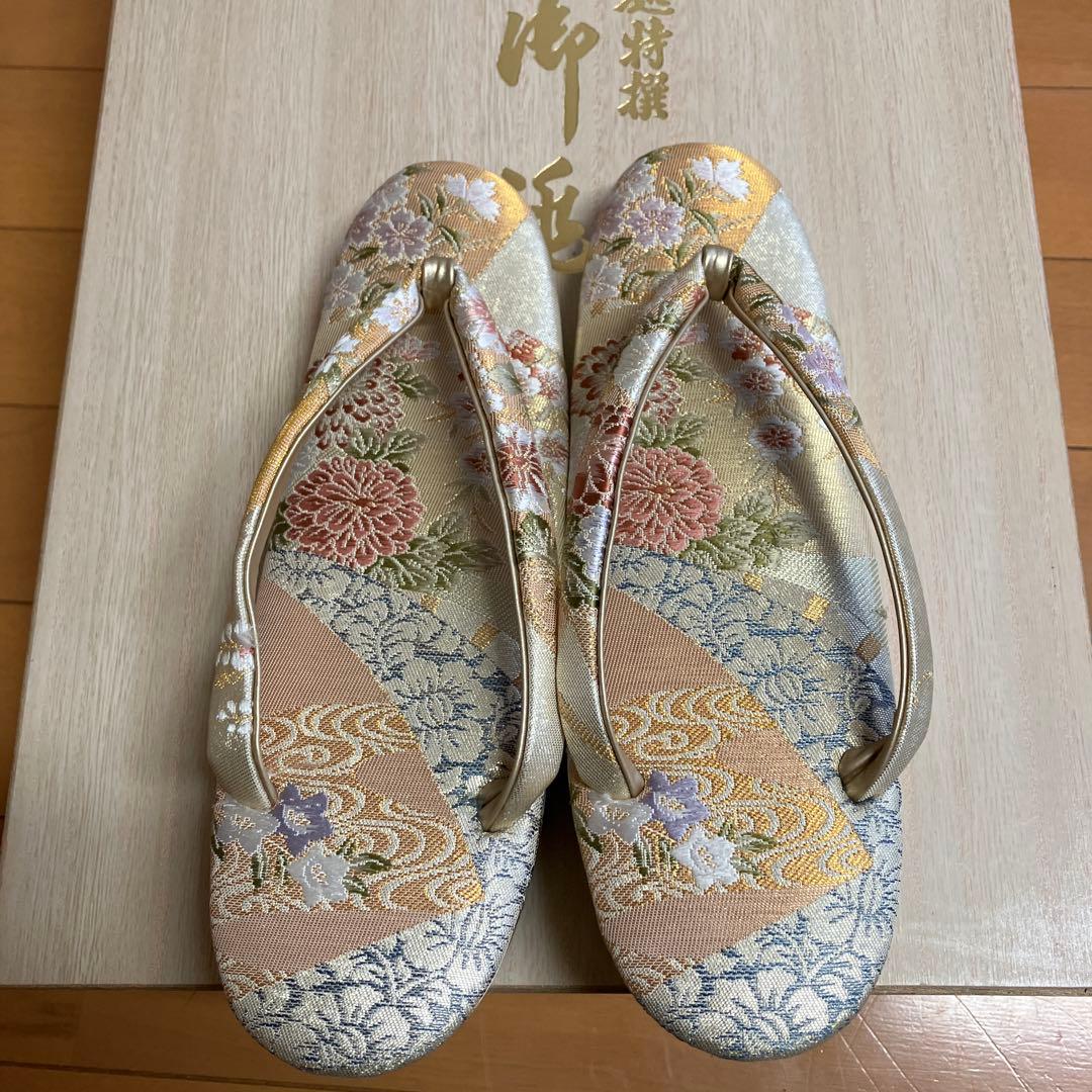刺繍入り和装用バッグと草履セット