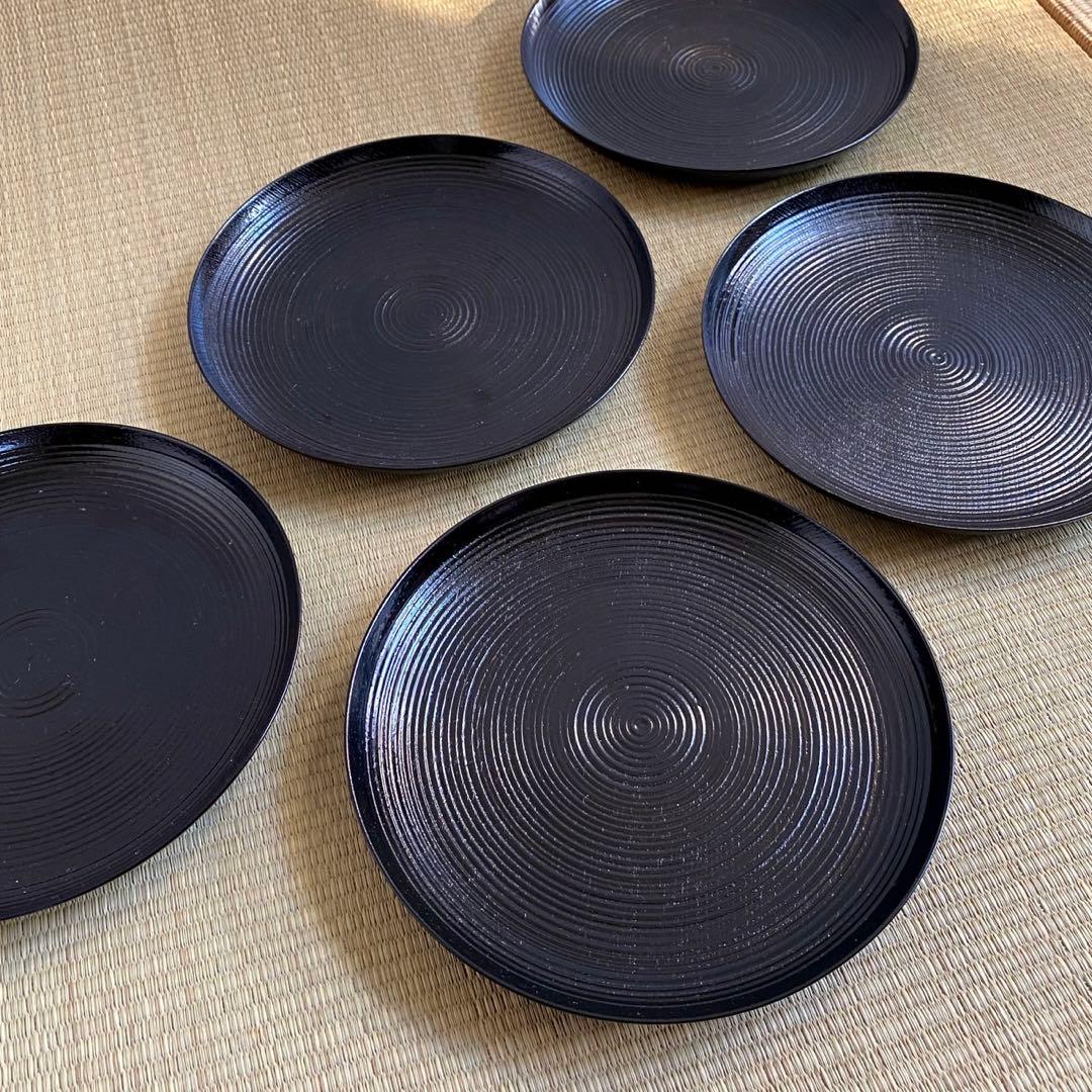 美品 輪島塗 【筋入銘々皿 5客組】菓子皿 千筋 天然木 漆塗 懐石 茶道具 茶道具 菓子器 銘々皿 輪島塗り 鉄線蒔絵 半月形 天然木製 5枚セット