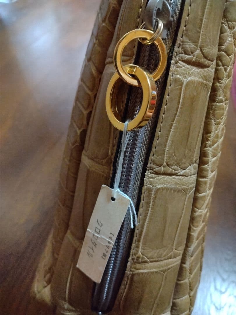 クロコダイル　ハンドバック　肩掛け　大きめサイズ