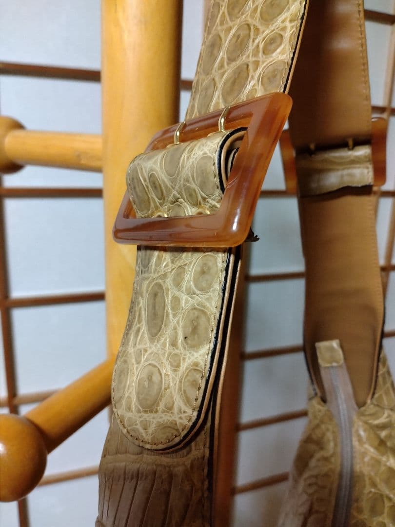 クロコダイル　ハンドバック　肩掛け　大きめサイズ