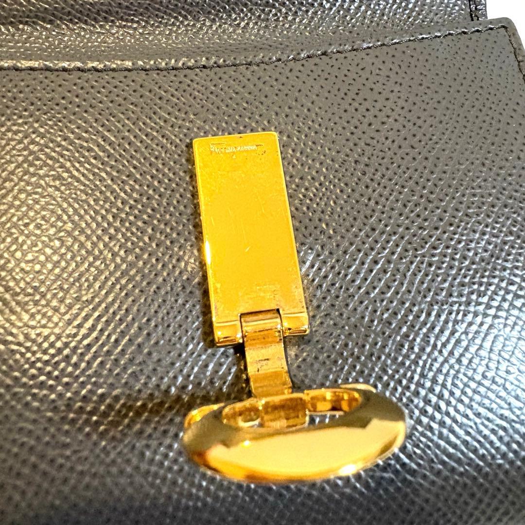 【最終値下げ】FERRAGAMO フェラガモガンチーニ 財布　正規品 付属品完備