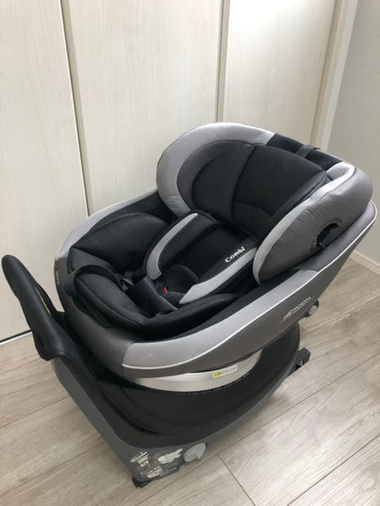コンビ チャイルドシート ISOFIX ネルーム 600 スパークリングシルバー