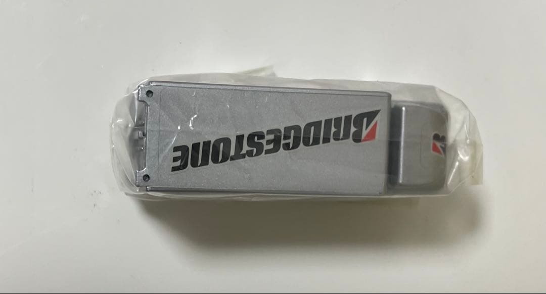 トミカ　ぼくのおでかけバッグ　ブリヂストン　オリジナルトミカ付き