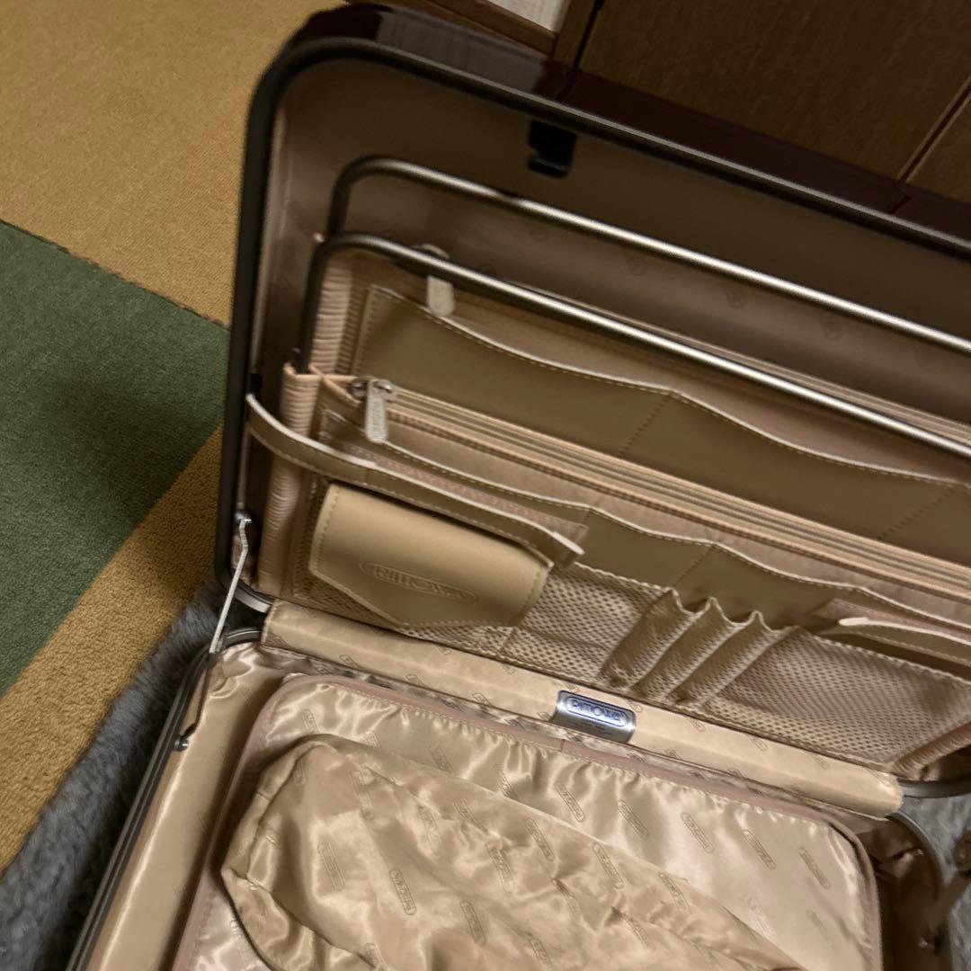 美品 リモワ アタッシュケース ポリカーボネート 18L ビジネス - メルカリ
