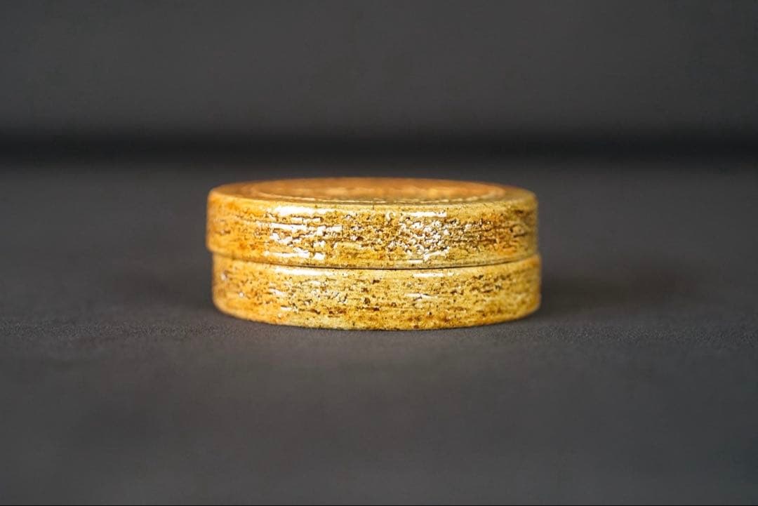 十代 大樋長左衛門 年朗 造 大樋 飴釉 丸香合 鵬雲斎好