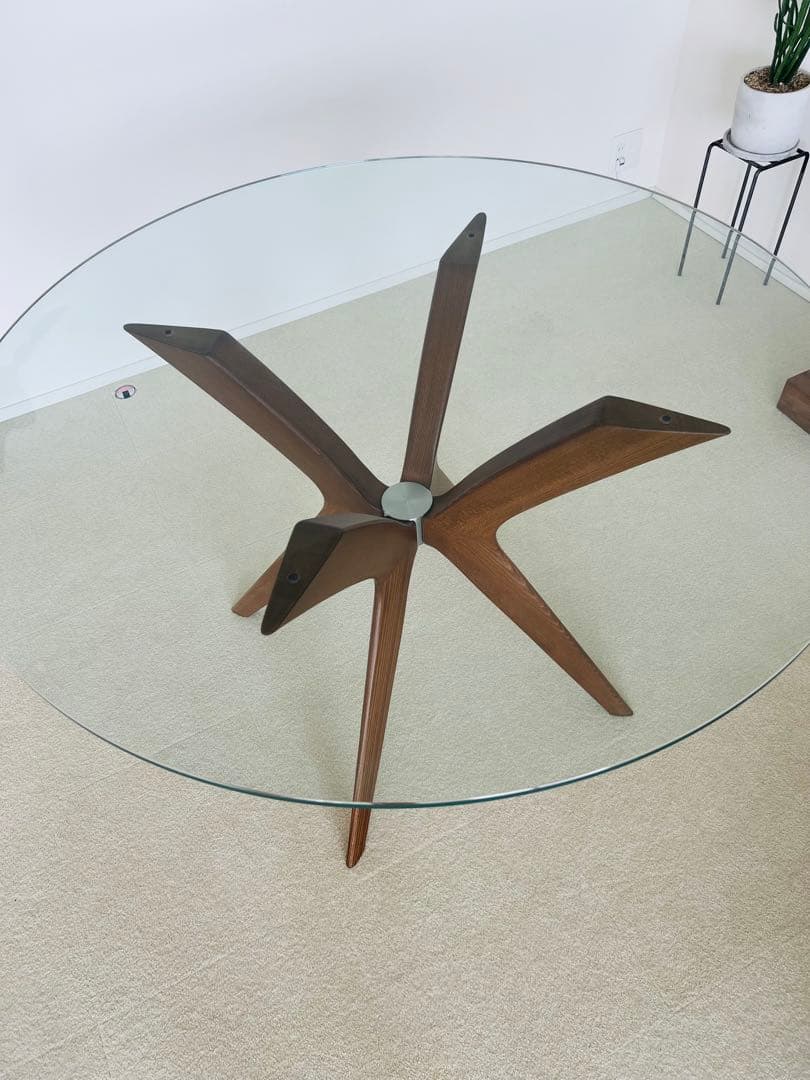 カリガリス 円形 ガラステーブル