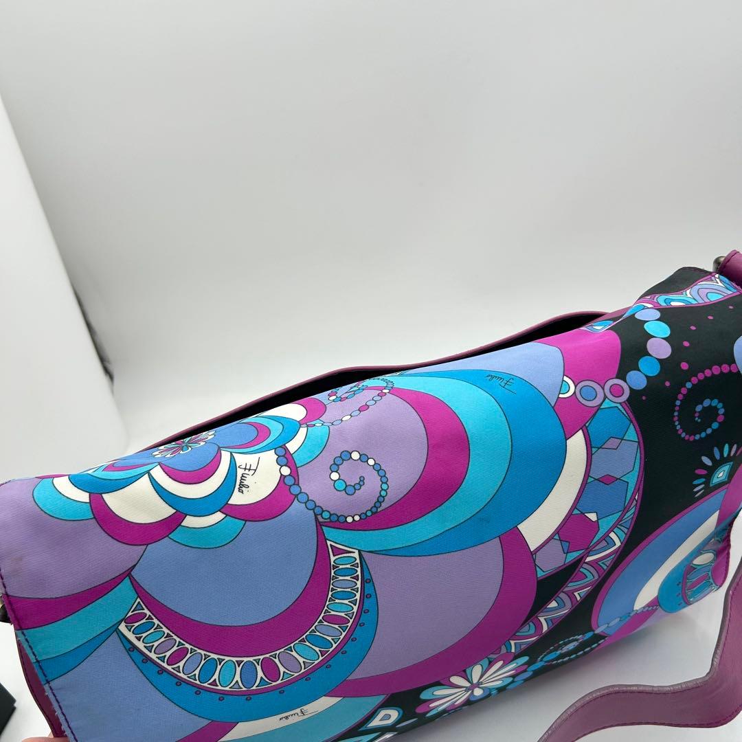 良品　エミリオプッチ　ショルダーバッグ　フラップ　花柄　青　紫　A4　斜め掛け