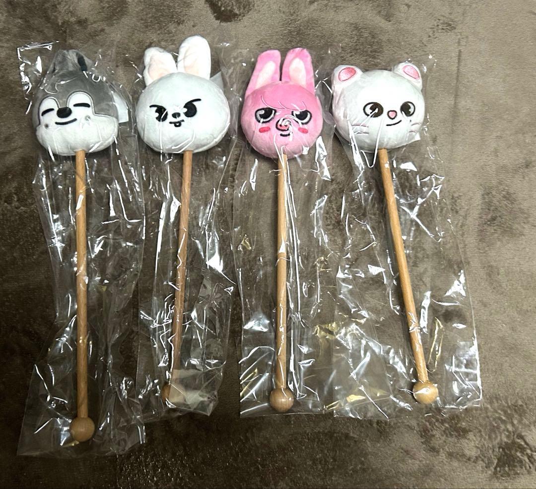 Straykids スキズ skzoo肩たたき棒 コンプ straykids skzoo 肩たたき棒