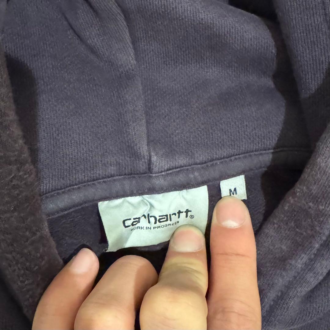 Carhartt 肉厚パーカー