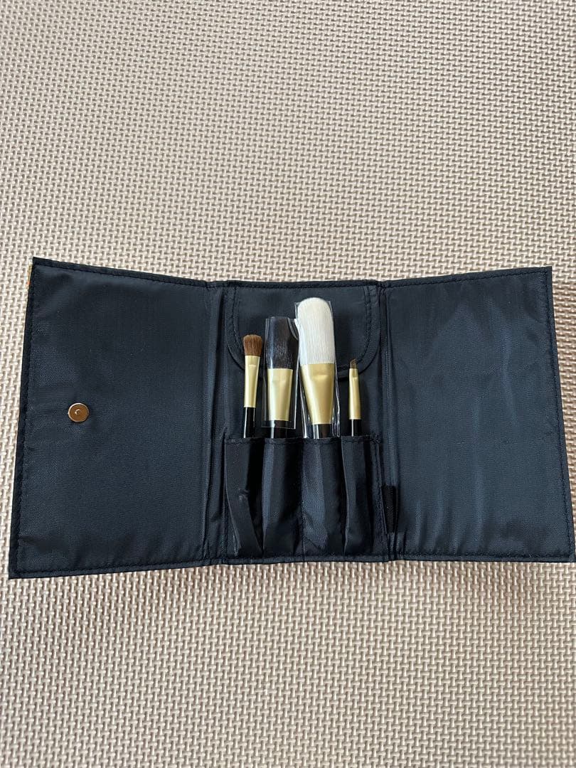 ピカシュウ shu uemura Pokémon メイクブラシセット