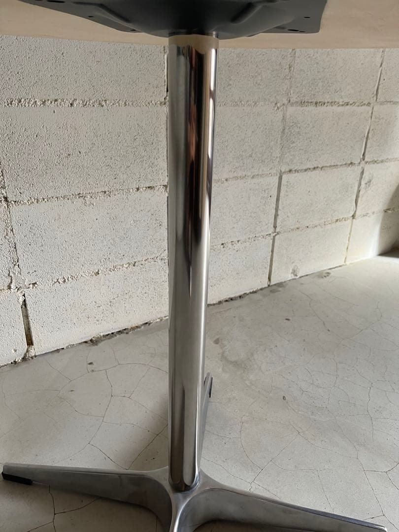 ラウンドテーブル　シェルチェア 3点セット　ミッドセンチュリー　カフェテーブル